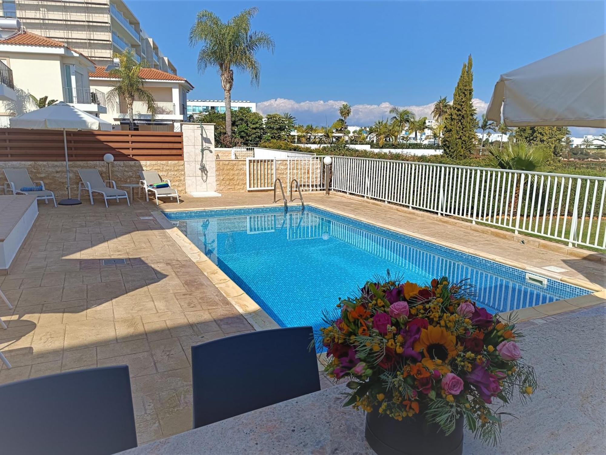Horizon Villa โปรทาราส ภายนอก รูปภาพ